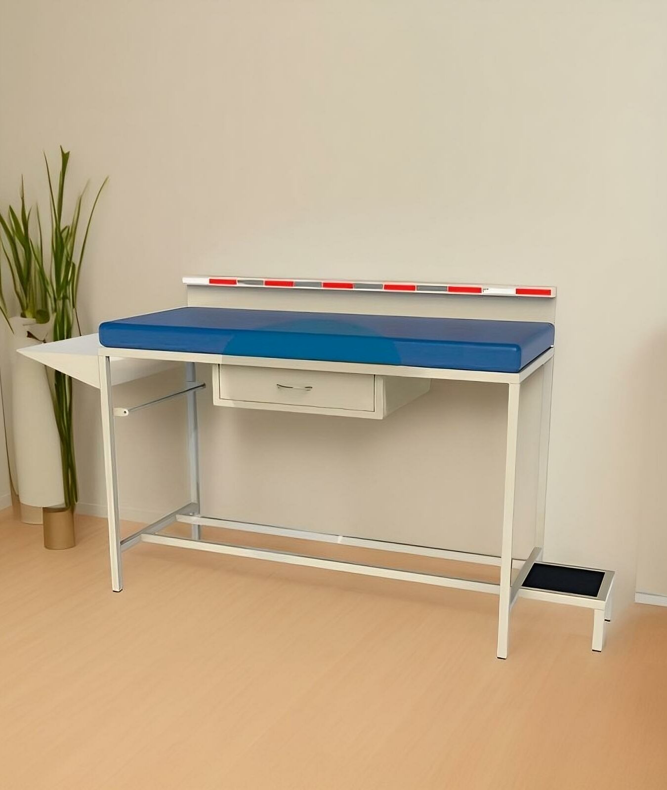 MESA DE EXPLORACION PEDIATRICA TUBULAR ESMALTADA MES710