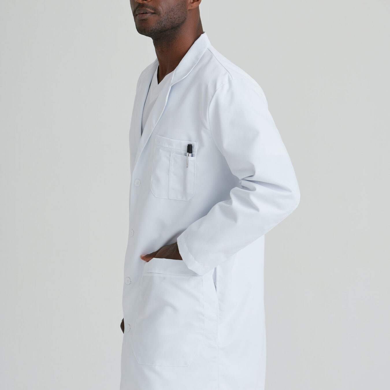 BATA MEDICO WHITE REGULAR 0914 TALLA 32 GREY’S ANATOMY